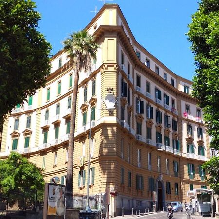 Amedeo Suite - Il Salotto Di Napoli Luaran gambar