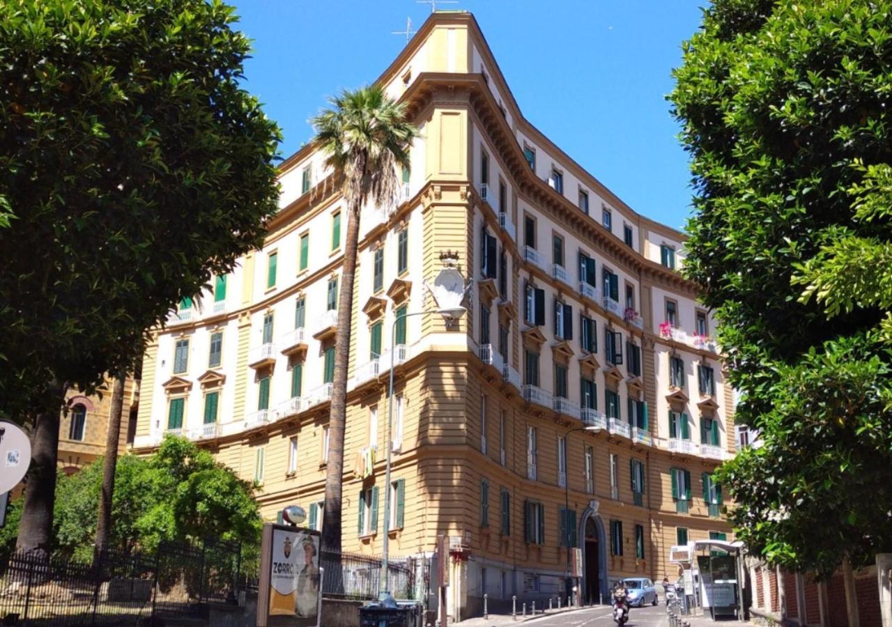 Amedeo Suite - Il Salotto Di Napoli Luaran gambar